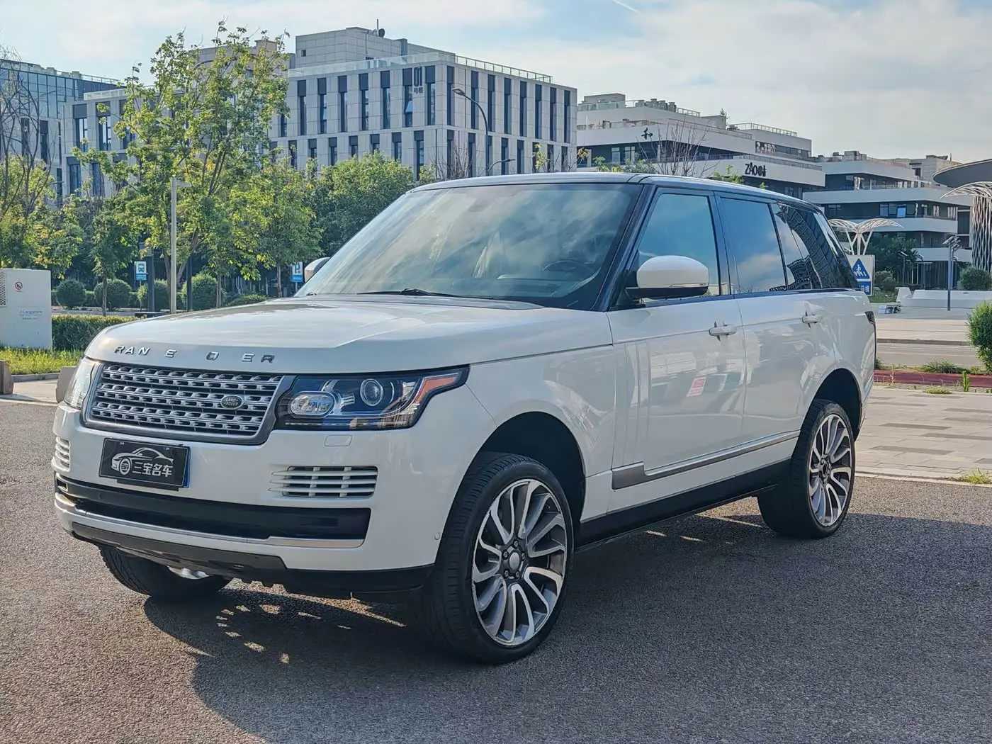 Land Rover Range Rover 2015 — Фото 1/14