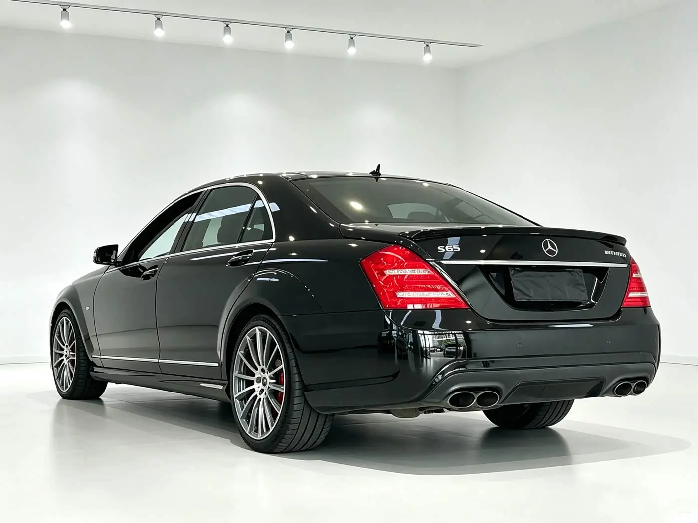 Mercedes-Benz S-Class AMG 2010 — Photo 5/16