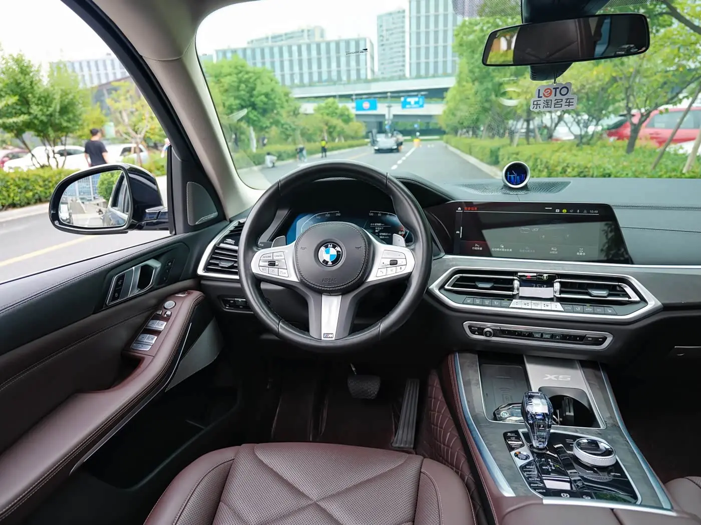 BMW X5 2022 — Фото 10/12