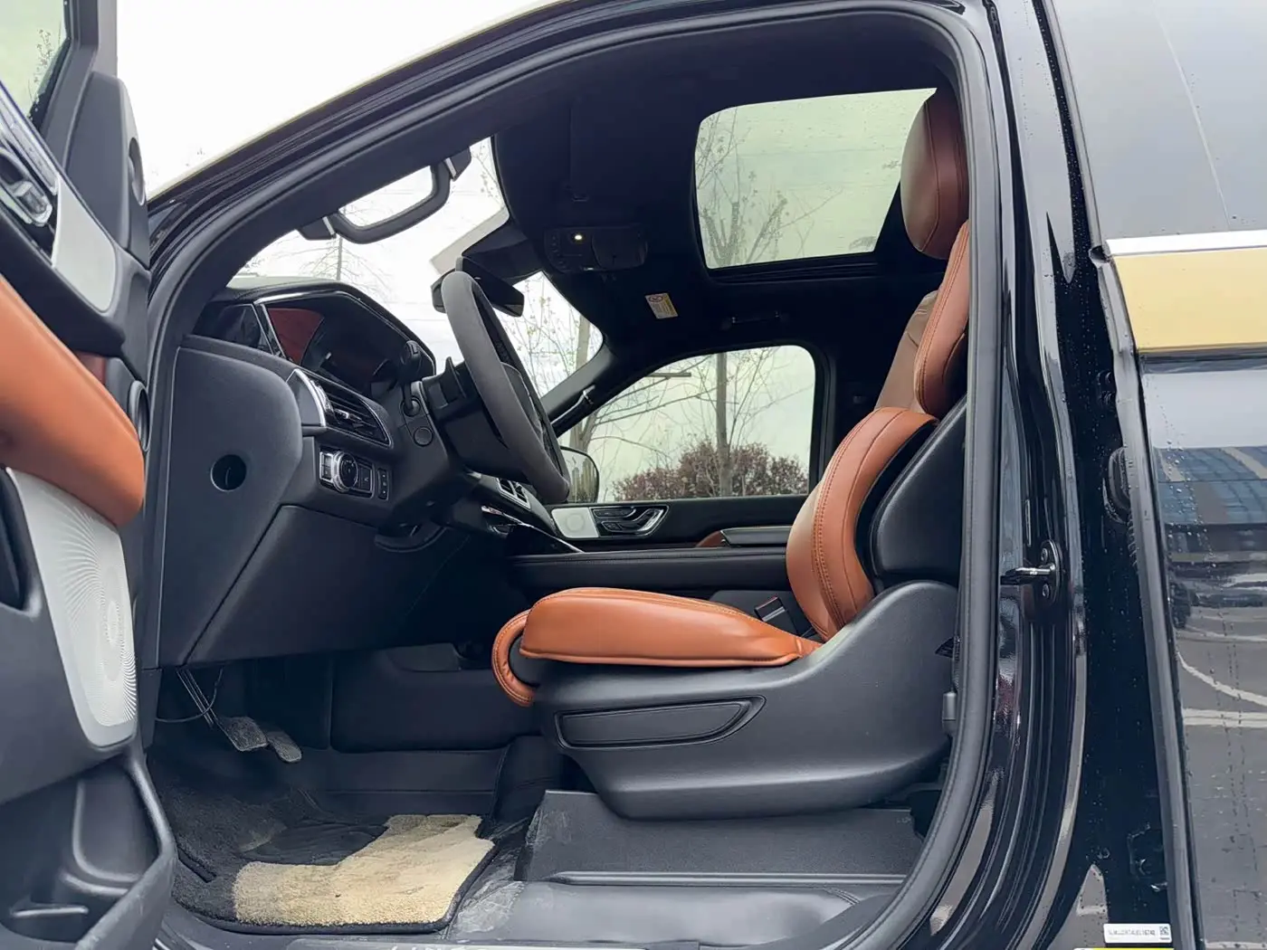 Lincoln Navigator 2021 — Şəkil 6/19