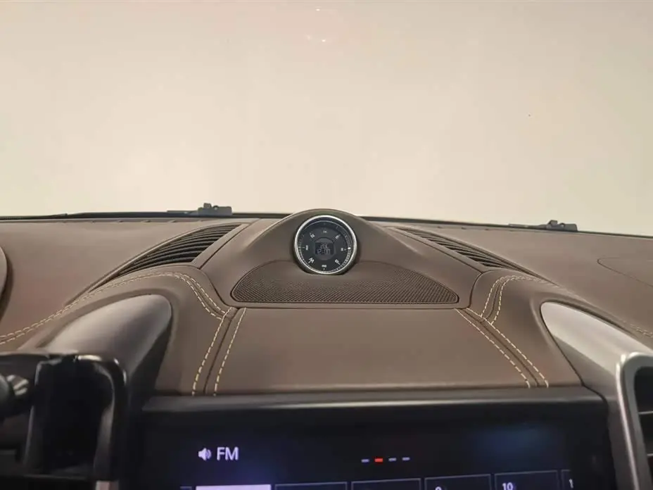 Porsche Cayenne 2018 — Şəkil 15/19