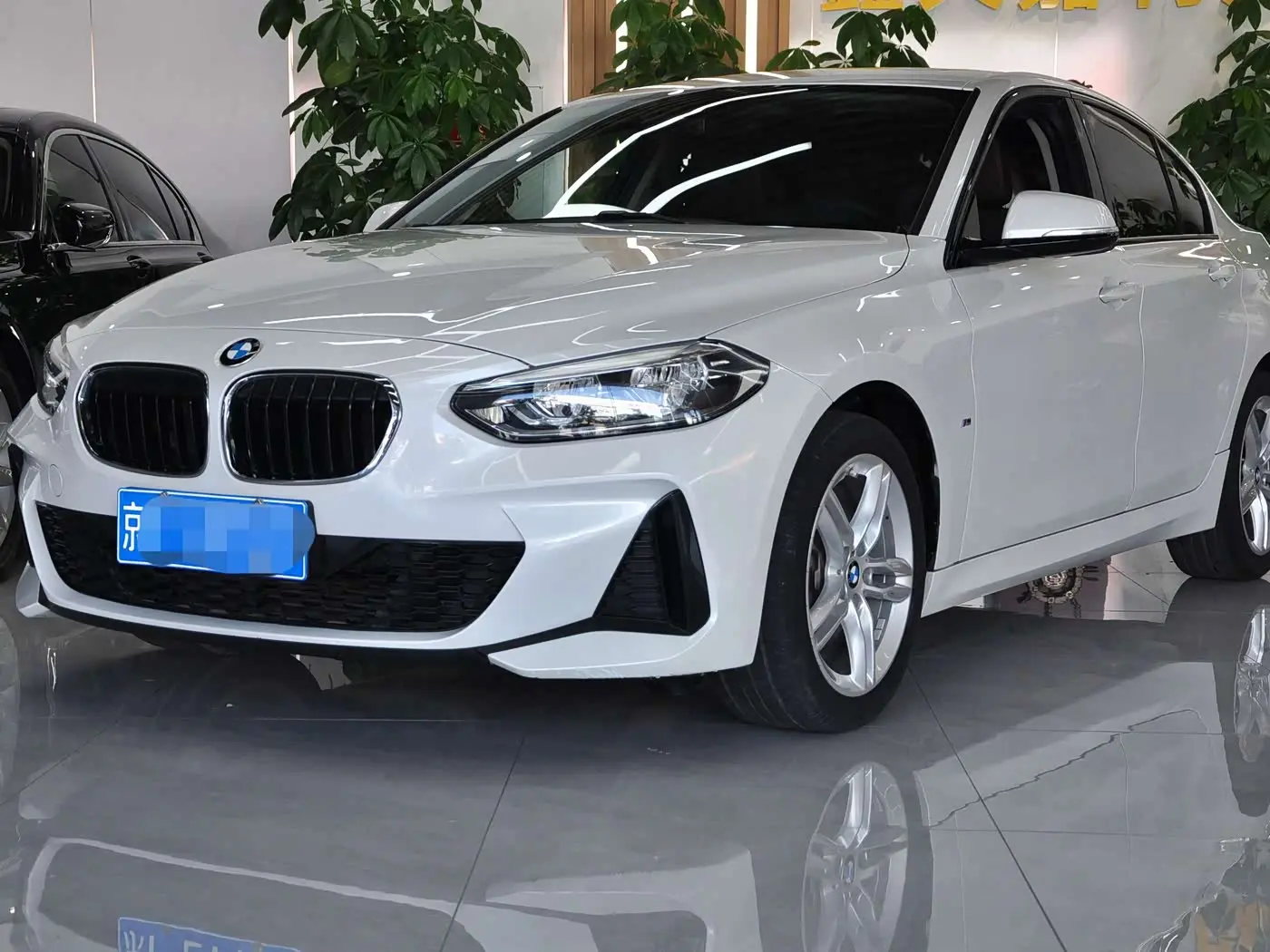 BMW 1 Series 2020 — Фото 1/15