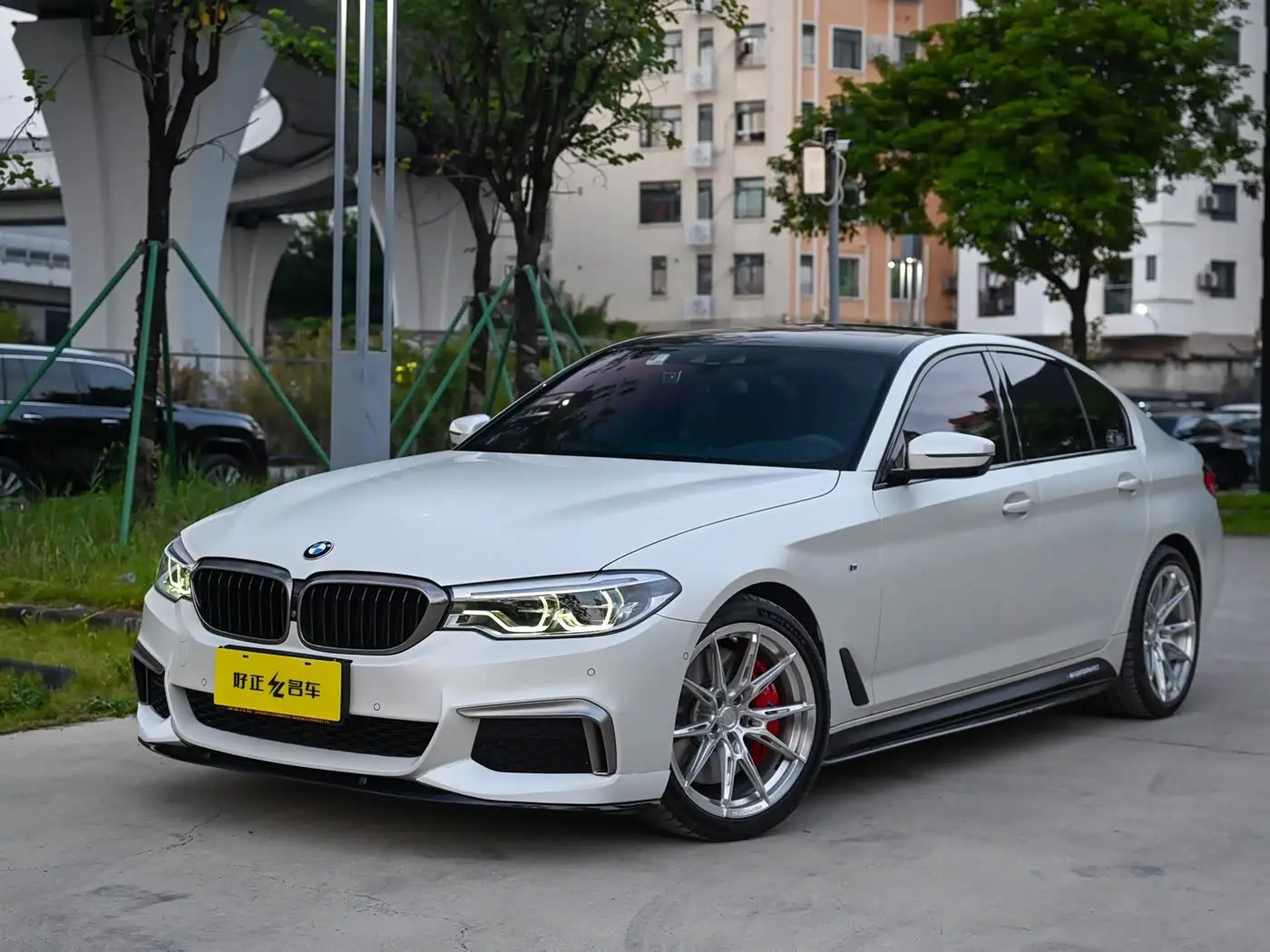 BMW 5 Series 2020 — Şəkil 2/17