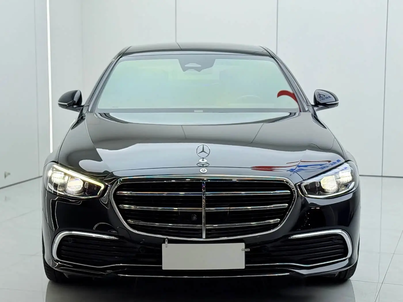 Mercedes-Benz S-Class 2023 — Photo 3/18