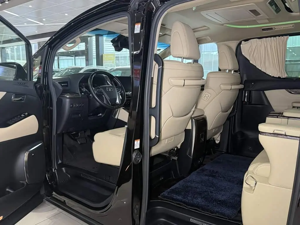 Toyota Vellfire 2021 — Photo 6/20