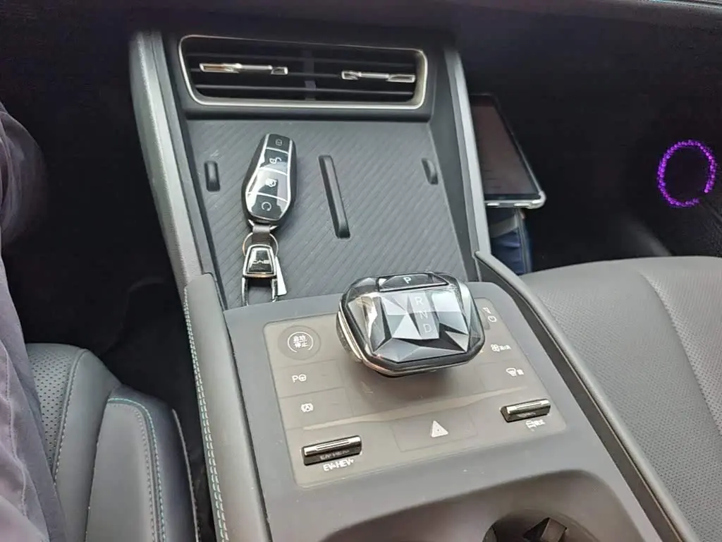 BYD Qin L 2025 — Photo 14/20