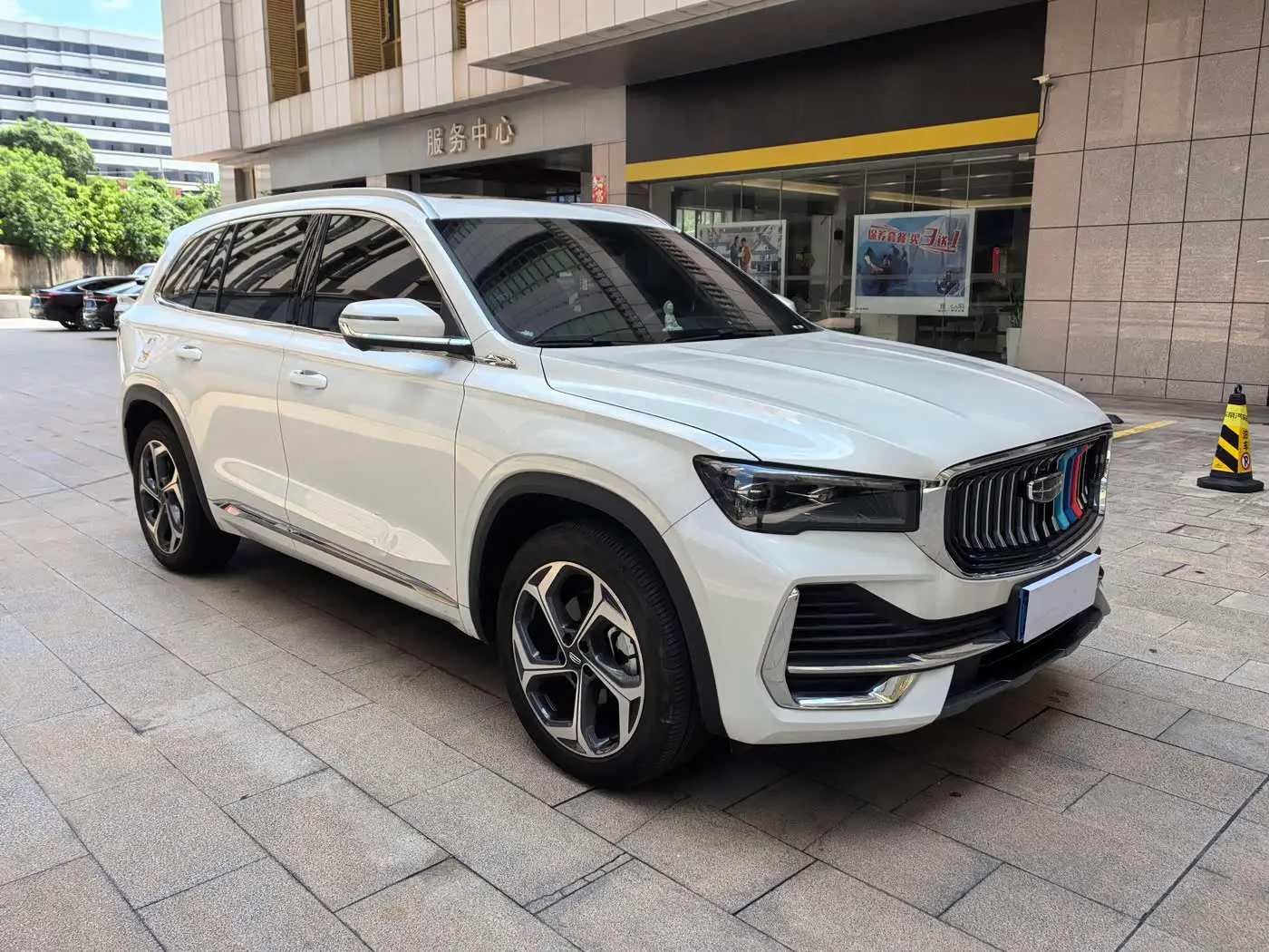 Geely Xingyue L 2024 — Фото 7/14