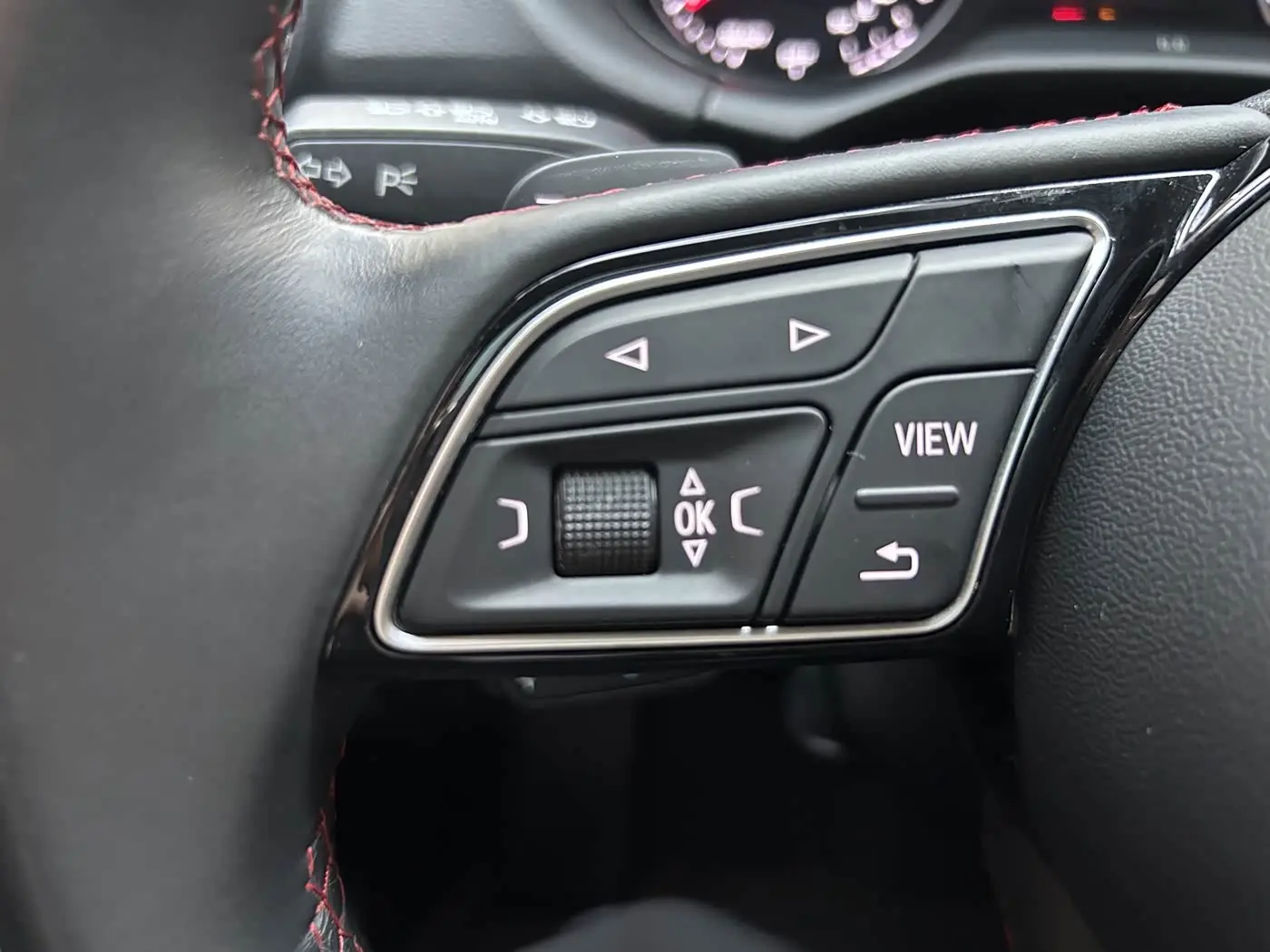 Audi Q2L 2023 — Фото 15/20