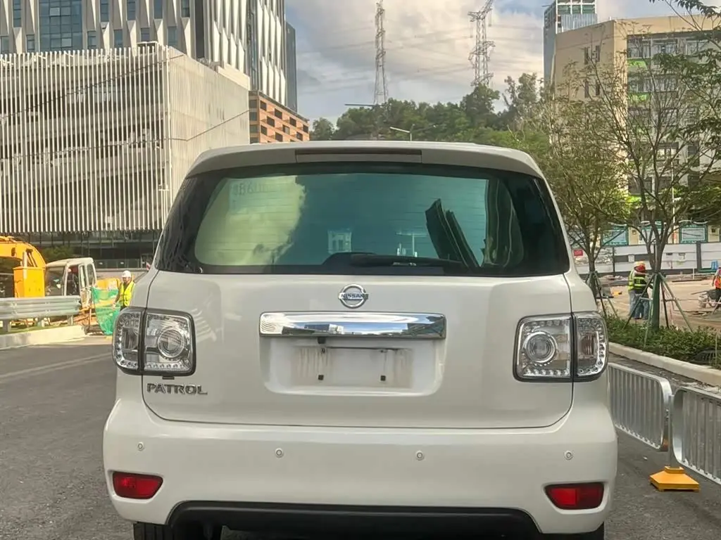 Nissan Patrol 2017 — Фото 9/11