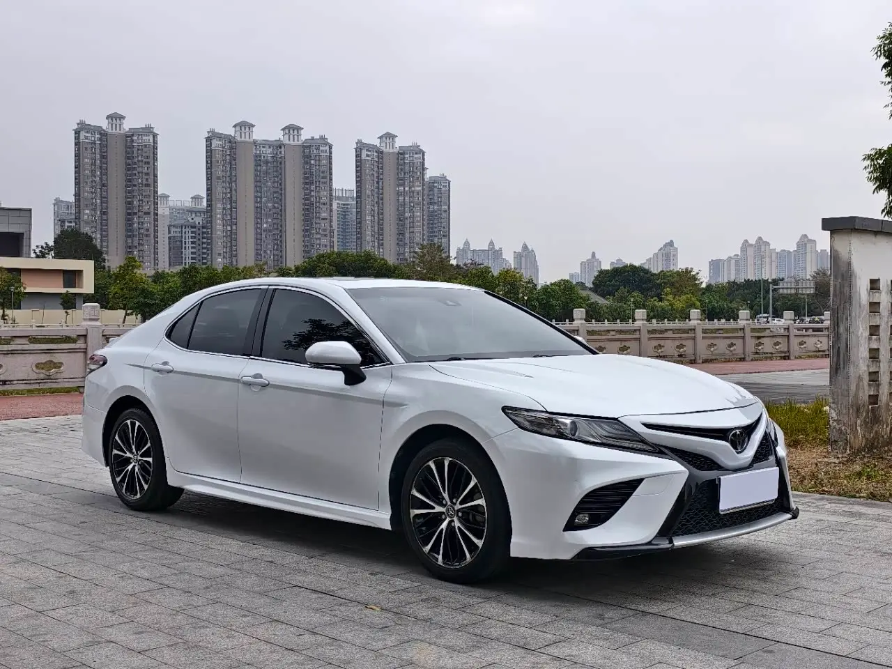 Toyota Camry 2019 — Photo 3/9