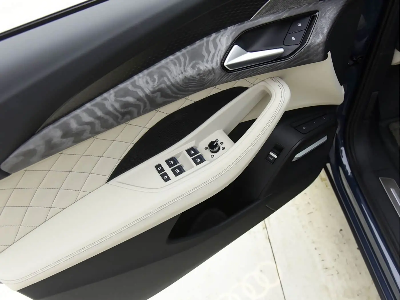 Audi Q6 2022 — Photo 13/20