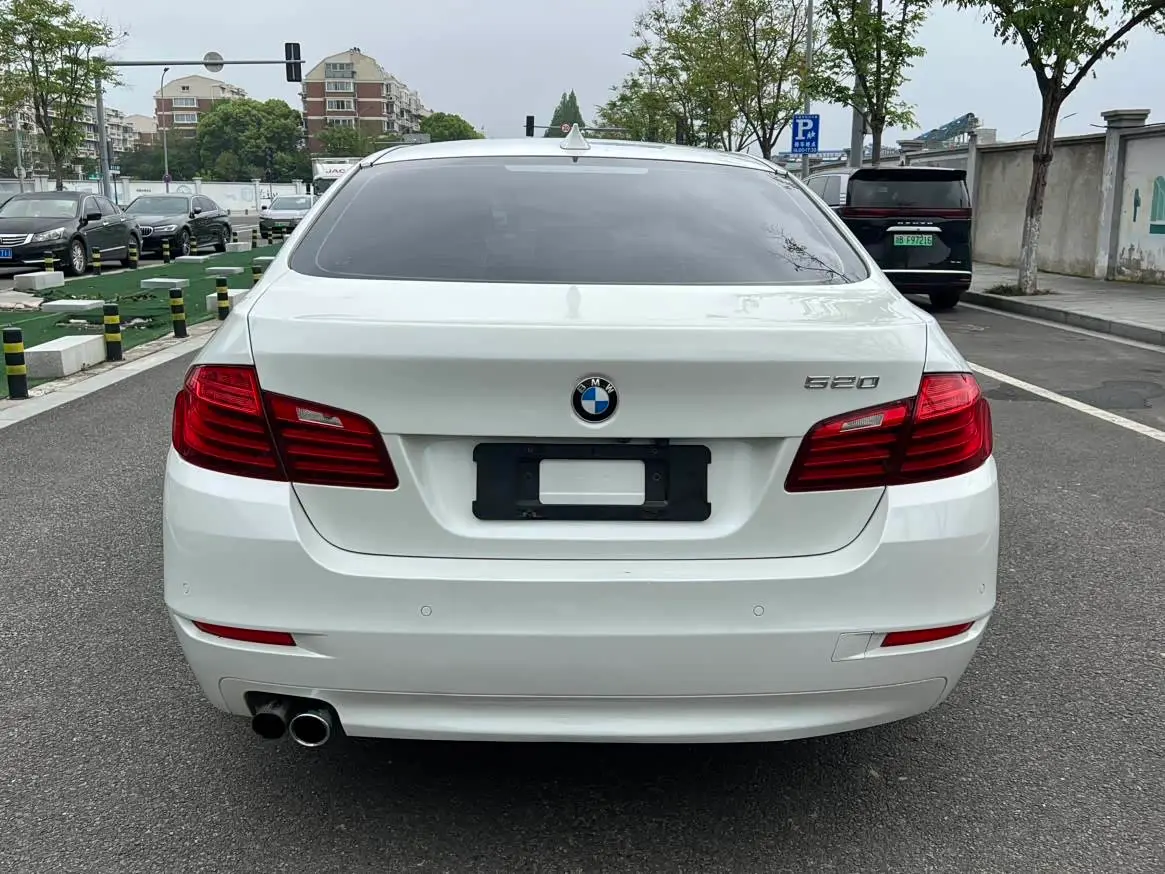 BMW 5 Series 2016 — Фото 14/17