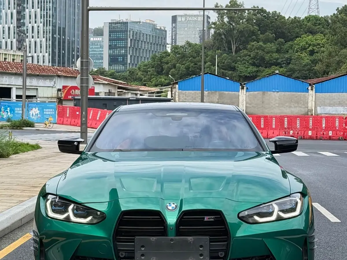 BMW M4 2022 — Photo 2/9