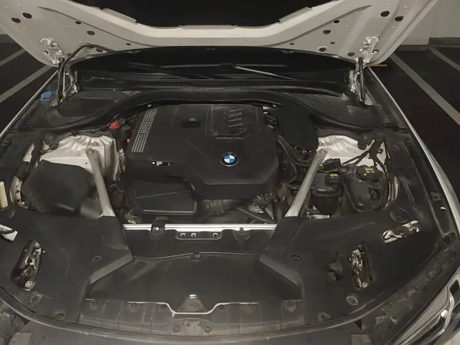 BMW 5 Series 2023 — Photo 10/16