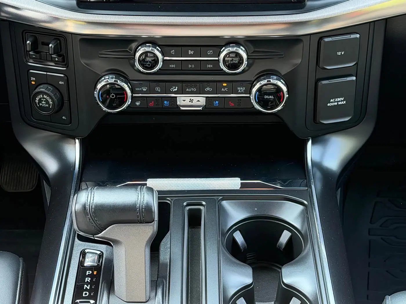 Ford F-150 Raptor 2023 — Şəkil 16/17
