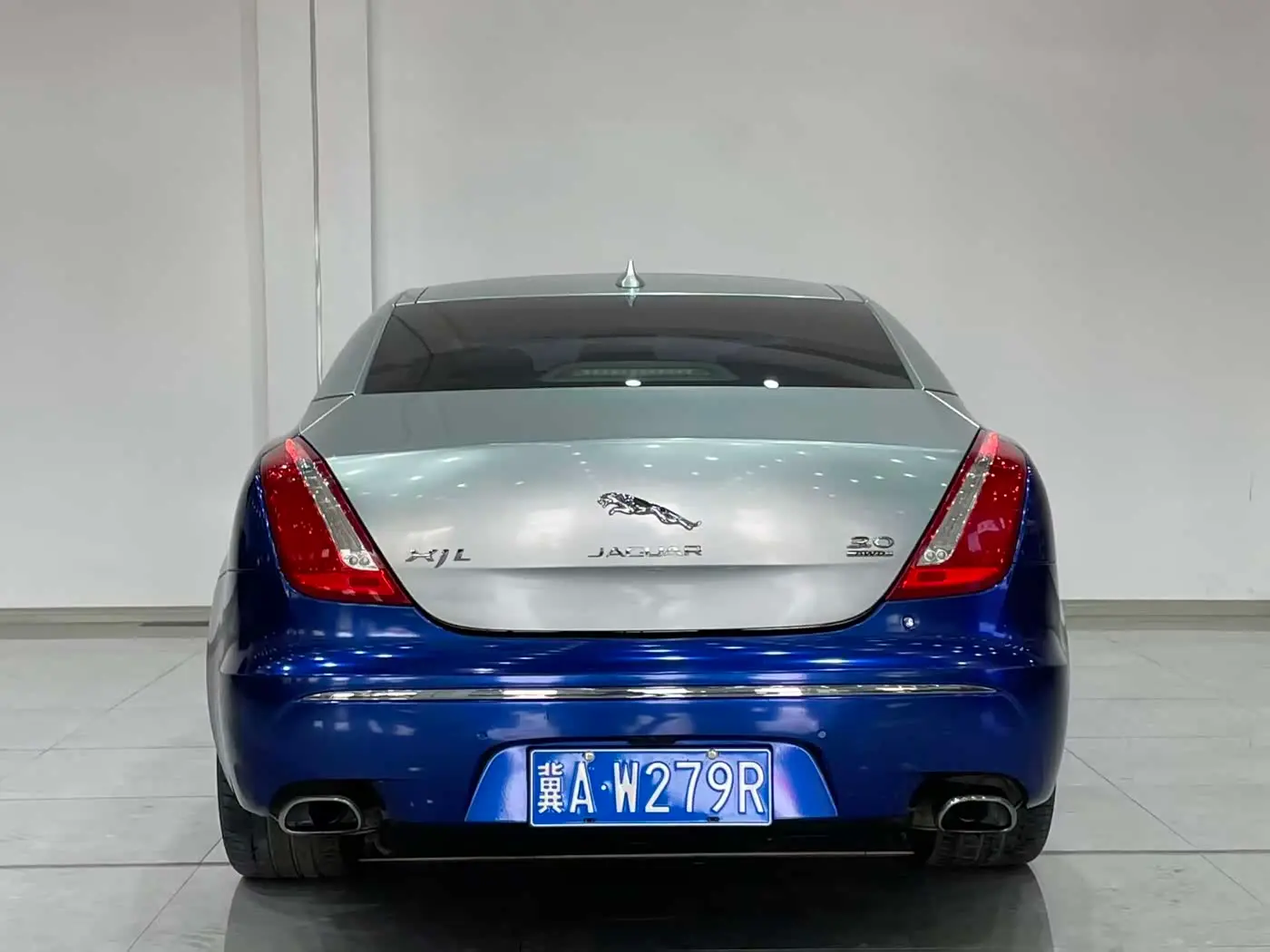 Jaguar XJ 2015 — Photo 8/9