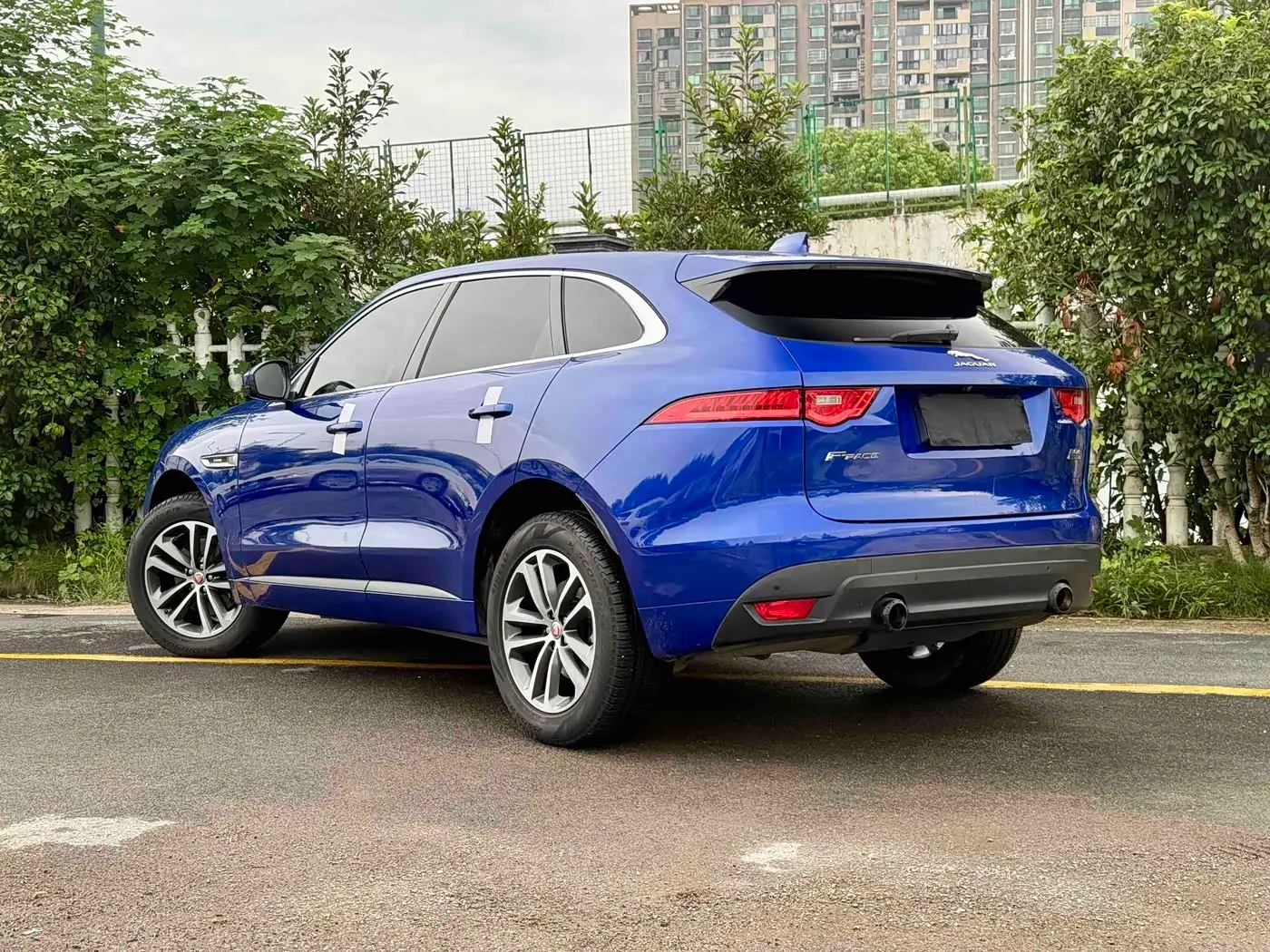 Jaguar F-PACE 2018 — Фото 4/9