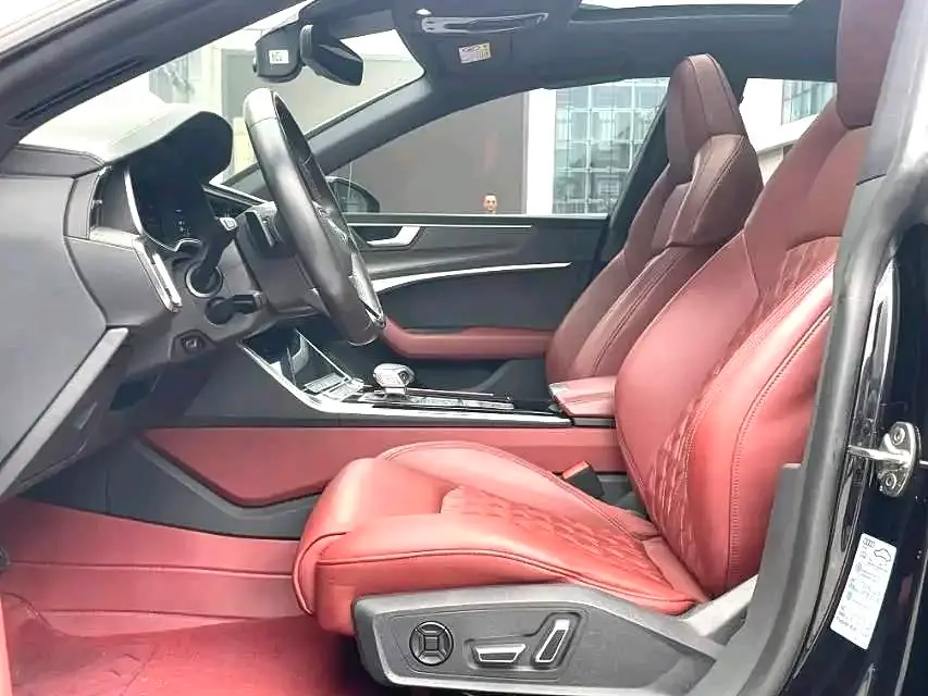 Audi A7L 2023 — Photo 3/8