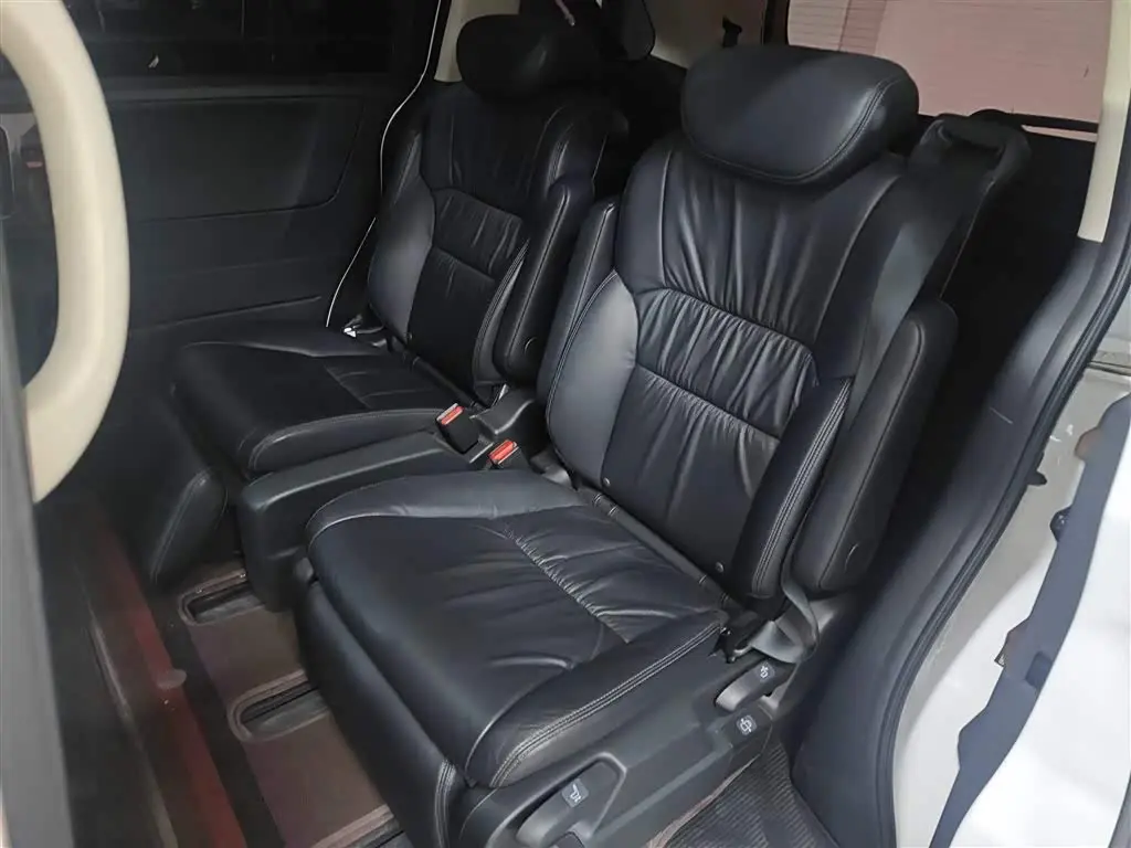 Honda Odyssey 2018 — Şəkil 14/20