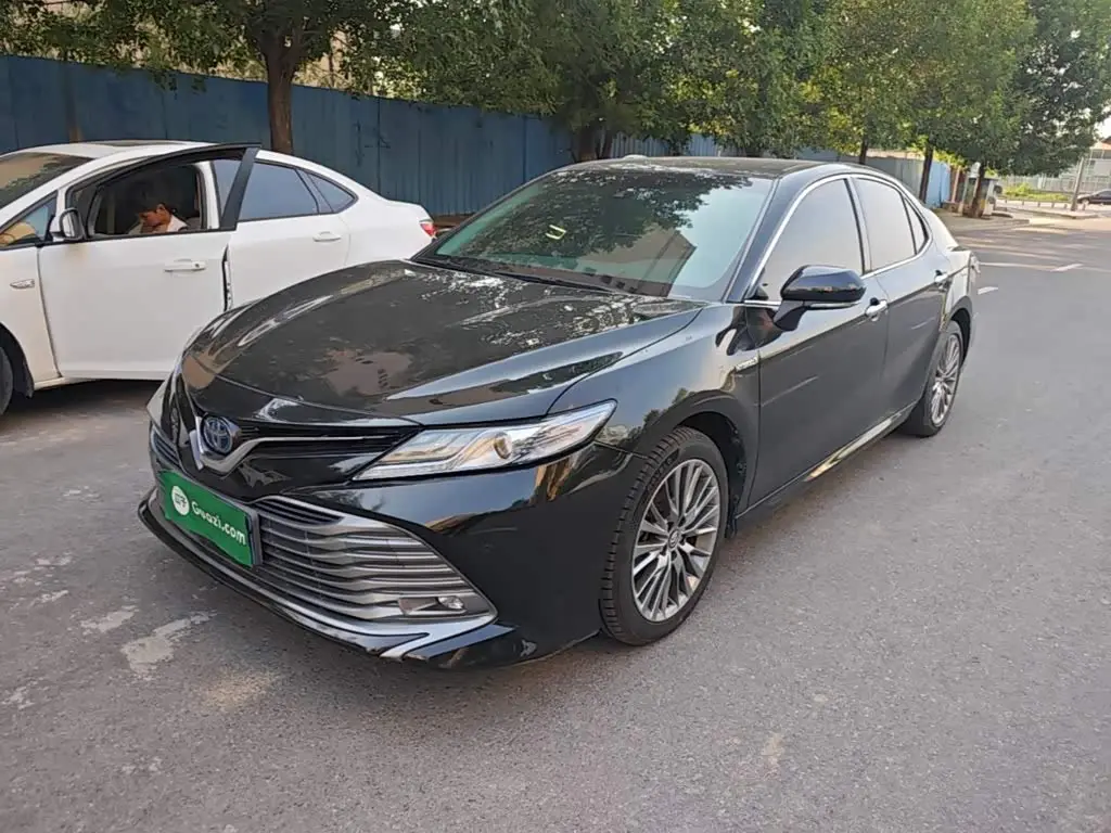 Toyota Camry 2020 — Şəkil 2/20