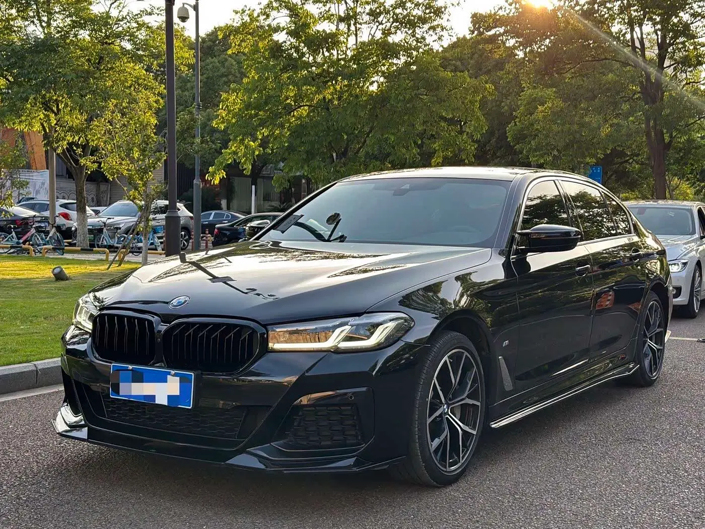 BMW 5 Series 2022 — Photo 1/13