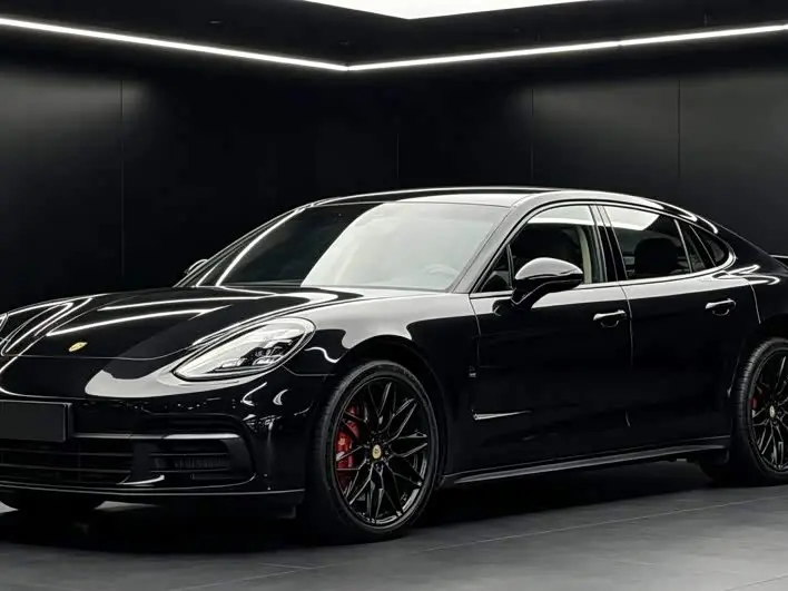 Porsche Panamera 2017 — Photo 1/5