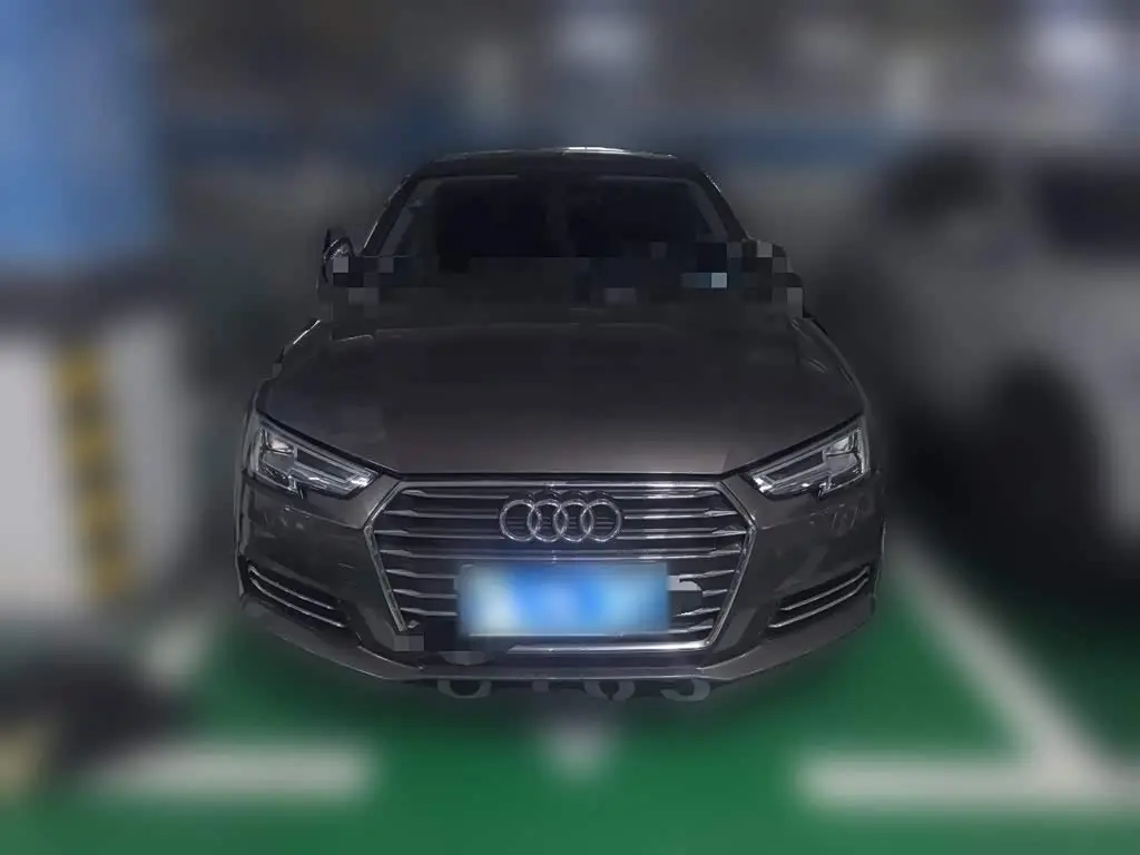 Audi A4L 2018 — Photo 2/20