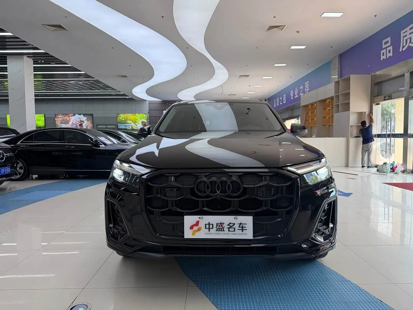 Audi Q7 2024 — Şəkil 2/20