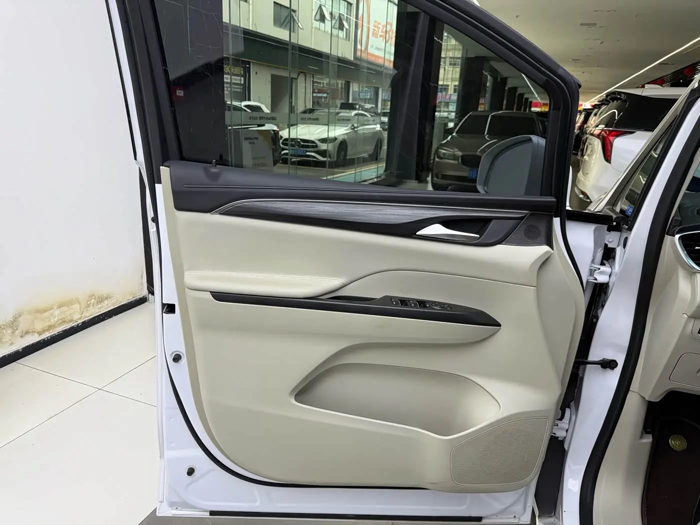 Buick GL8 2023 — Şəkil 7/20