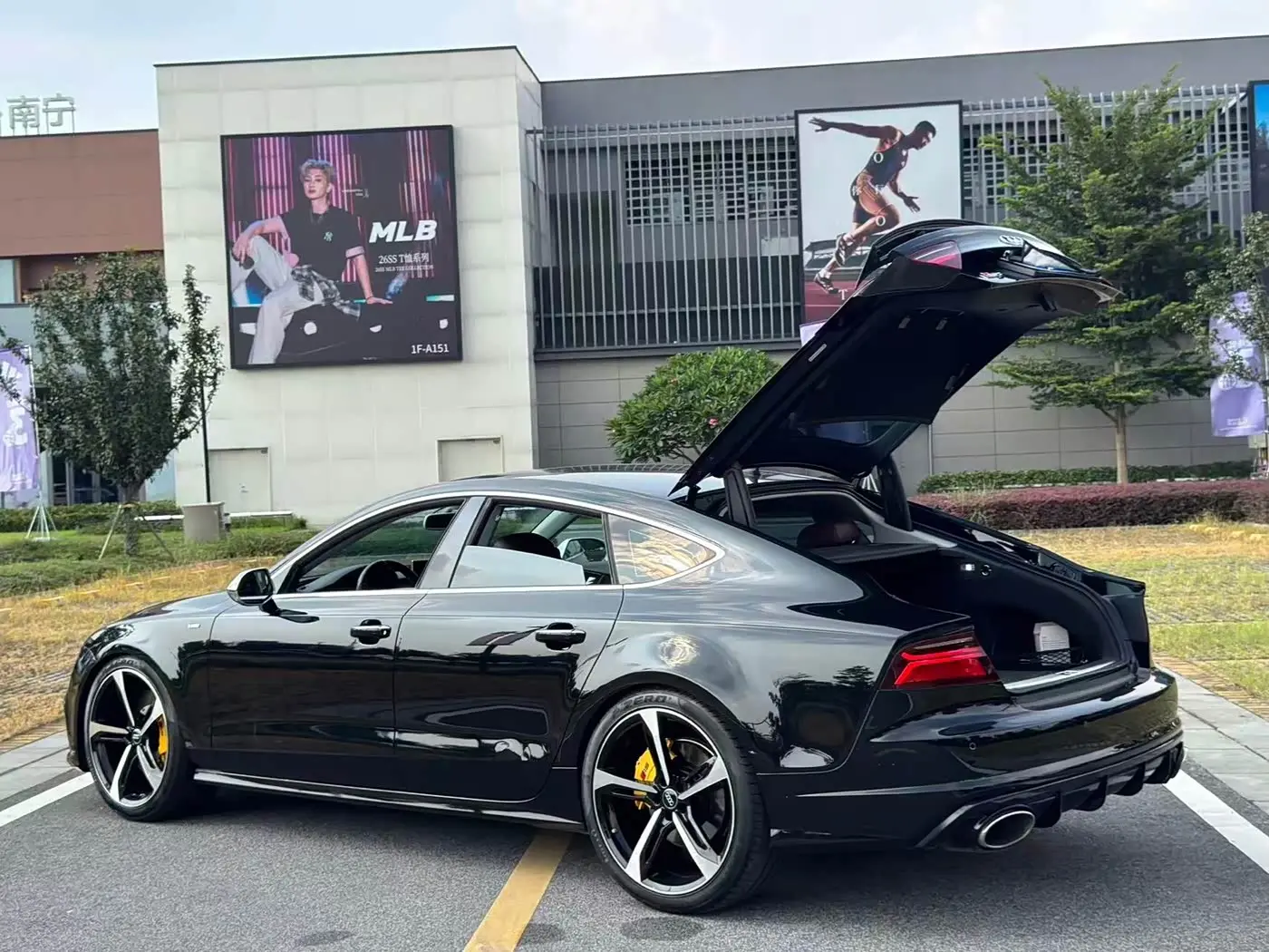 Audi A7 2017 — Фото 3/11