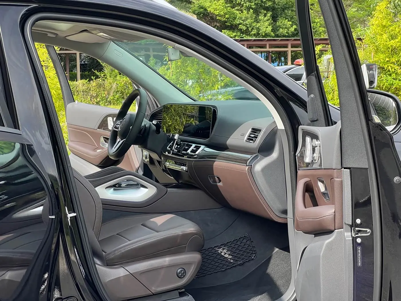 Mercedes-Benz GLS 2020 — Photo 12/20