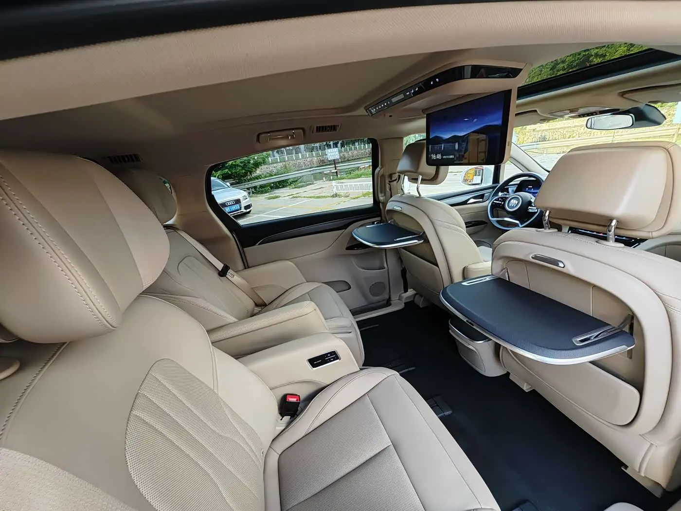 Buick GL8 New Energy 2025 — Şəkil 9/16