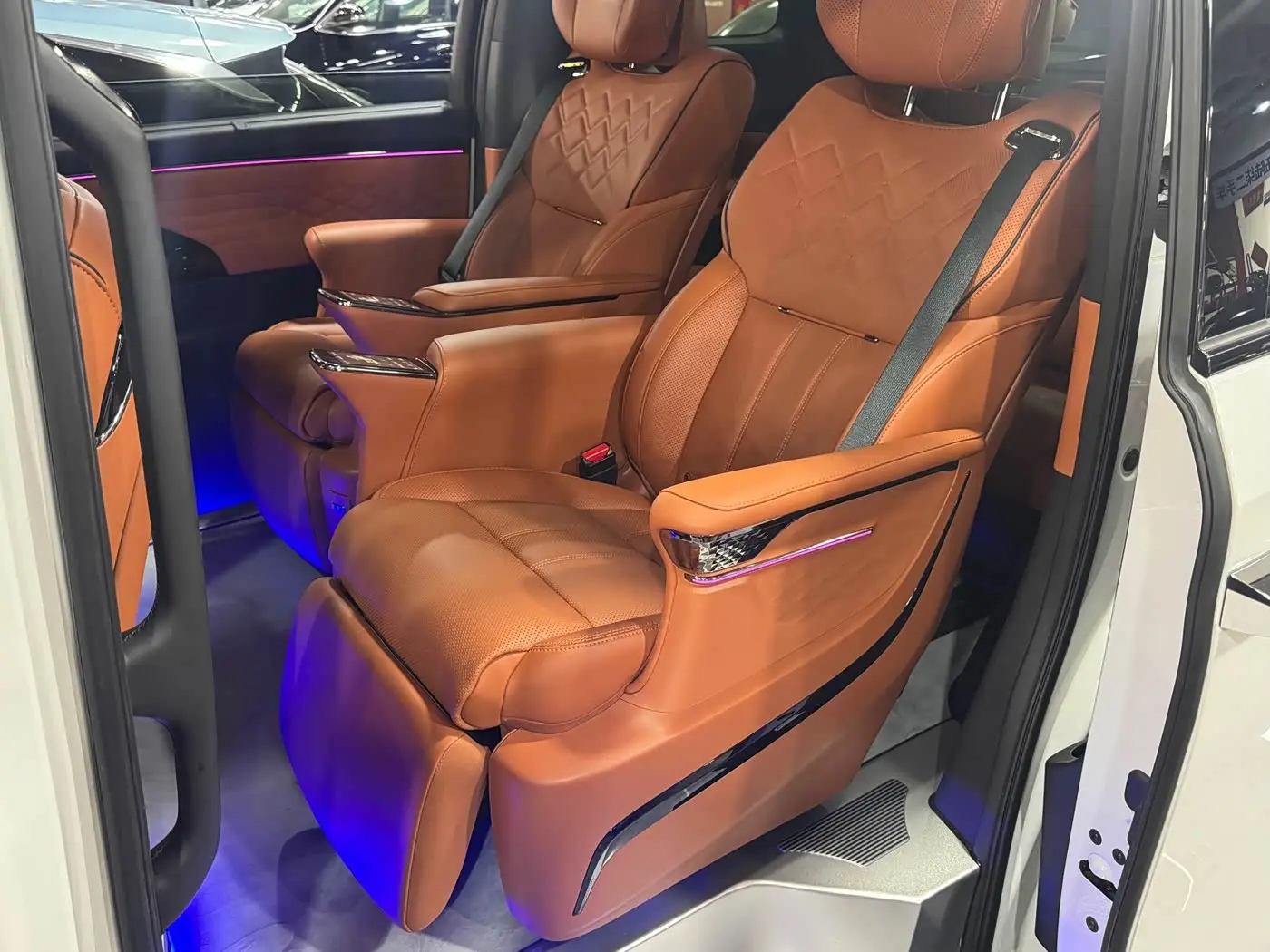 GAC Trumpchi Trumpchi Xiangwang M8 2025 — Фото 3/11