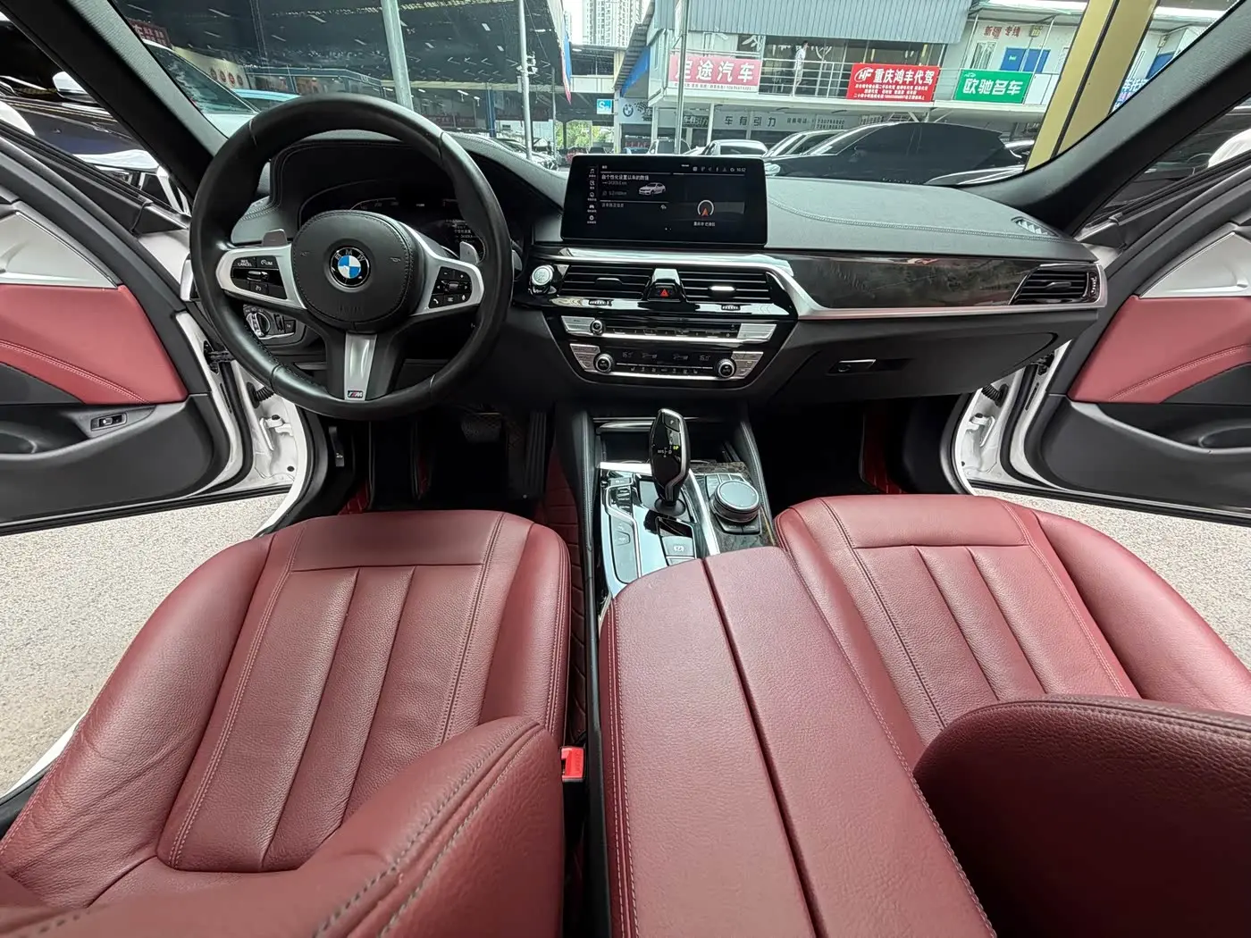 BMW 5 Series 2020 — Photo 17/20