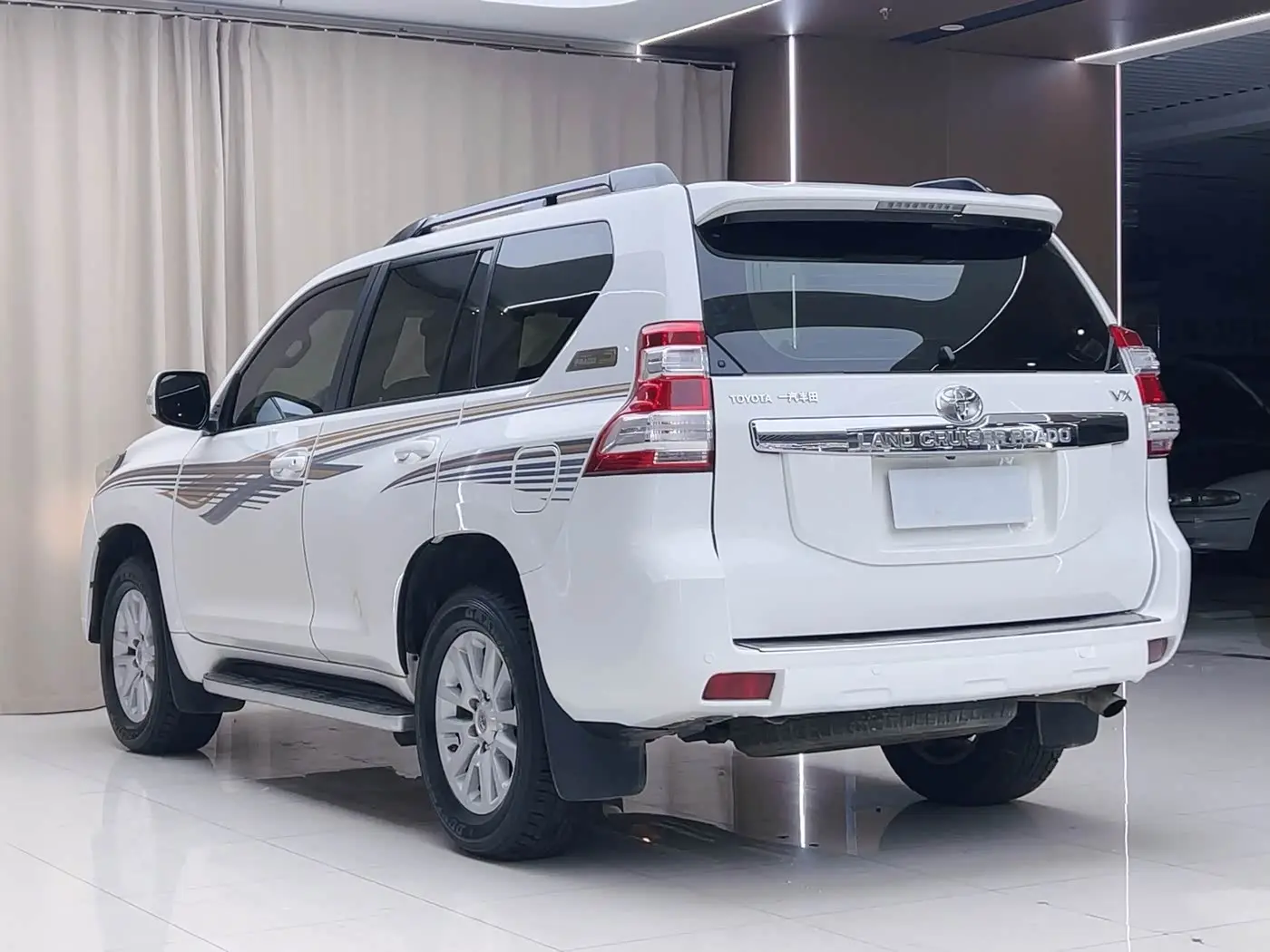 Toyota Prado 2015 — Şəkil 17/19