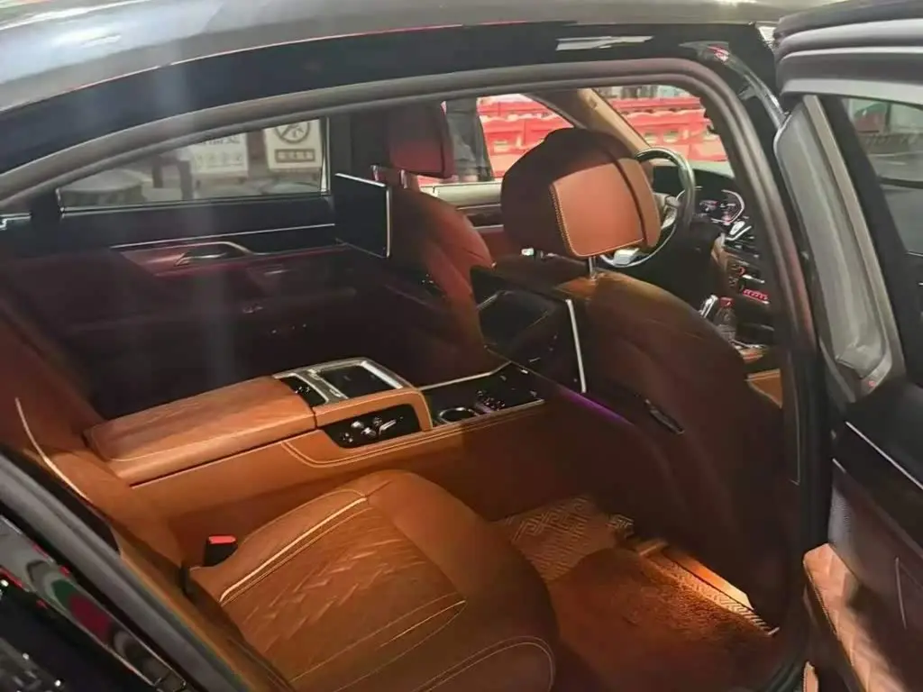 BMW 7 Series 2022 — Şəkil 5/9