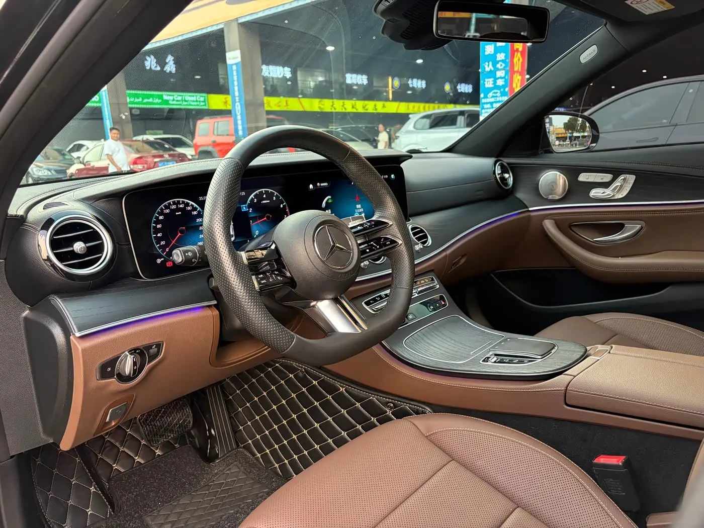 Mercedes-Benz E-Class 2023 — Фото 4/20