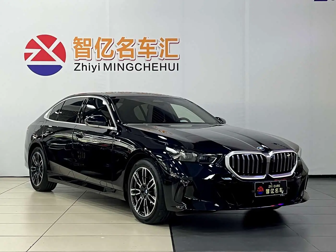 BMW 5 Series 2025 — Photo 3/13