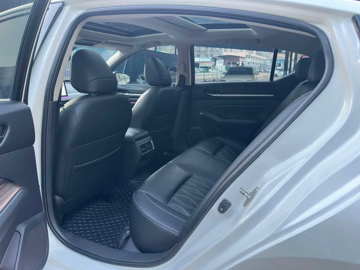 Nissan Teana 2023 — Photo 9/20