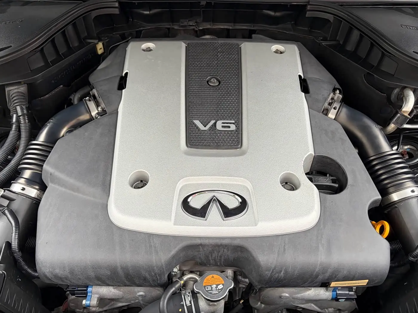 Infiniti Q70 2018 — Photo 14/17