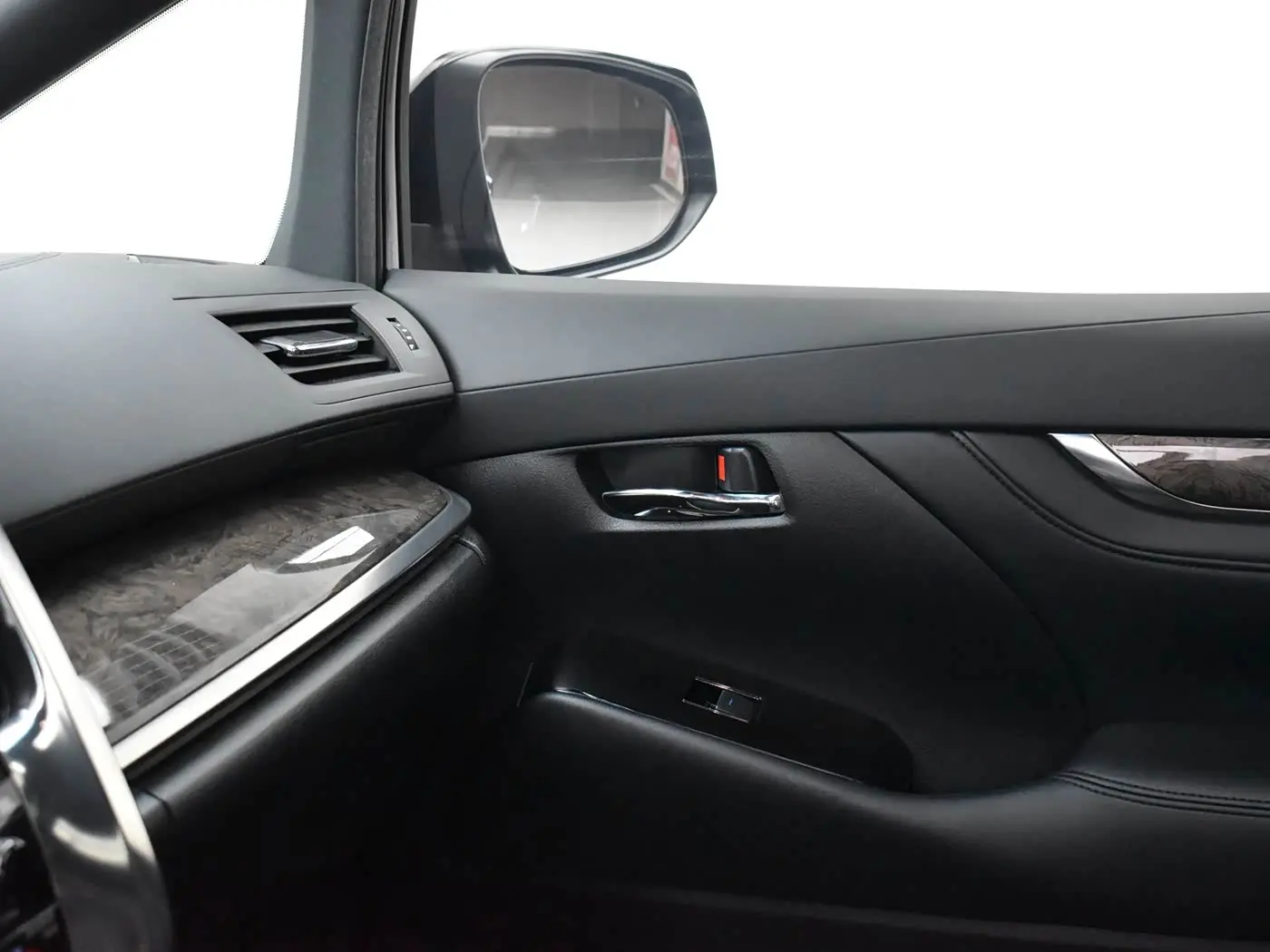 Toyota Vellfire 2022 — Photo 13/20
