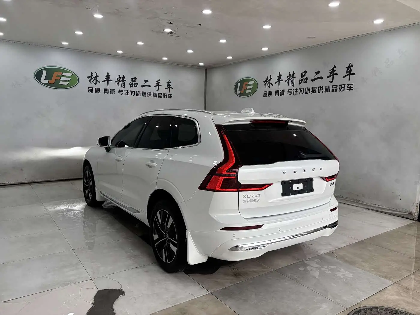 Volvo XC60 2025 — Photo 6/20