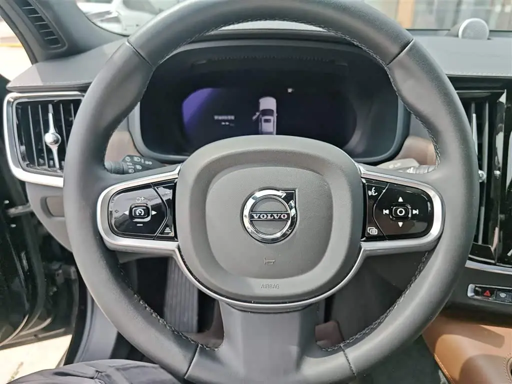 Volvo S90 2024 — Photo 13/20
