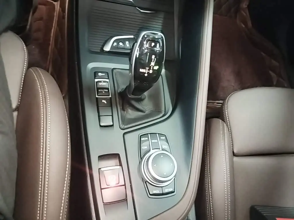 BMW X1 2022 — Фото 14/20