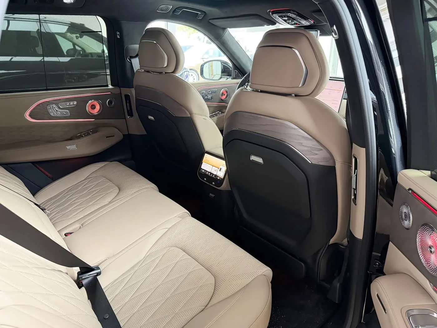ZEEKR 8X 2026 — Photo 11/15