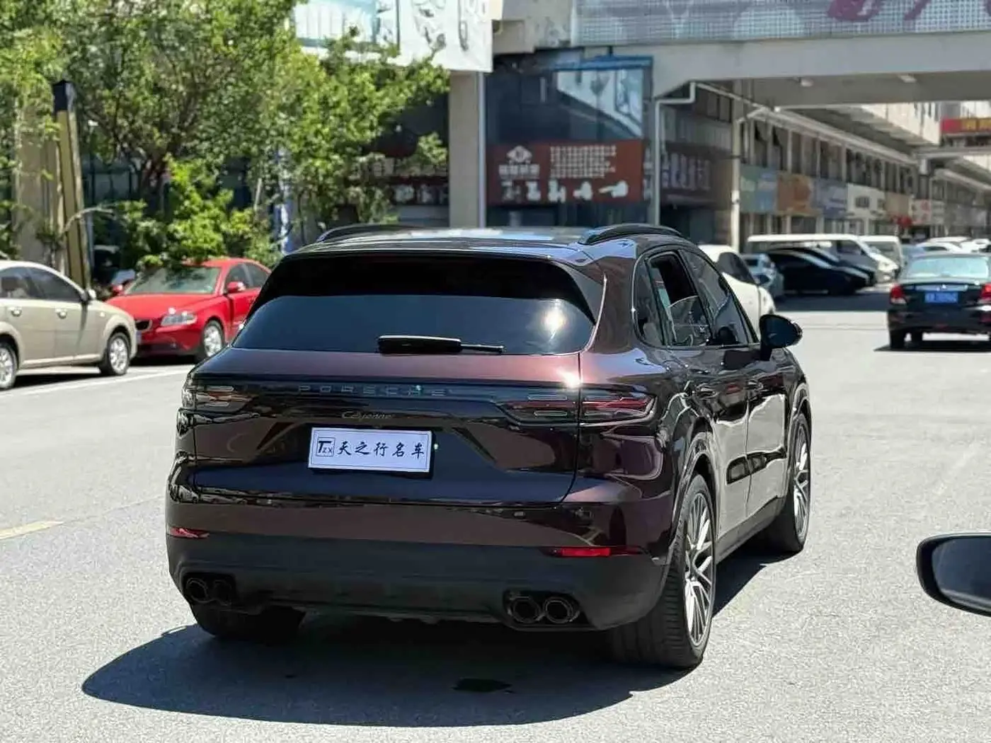 Porsche Cayenne 2023 — Photo 9/9