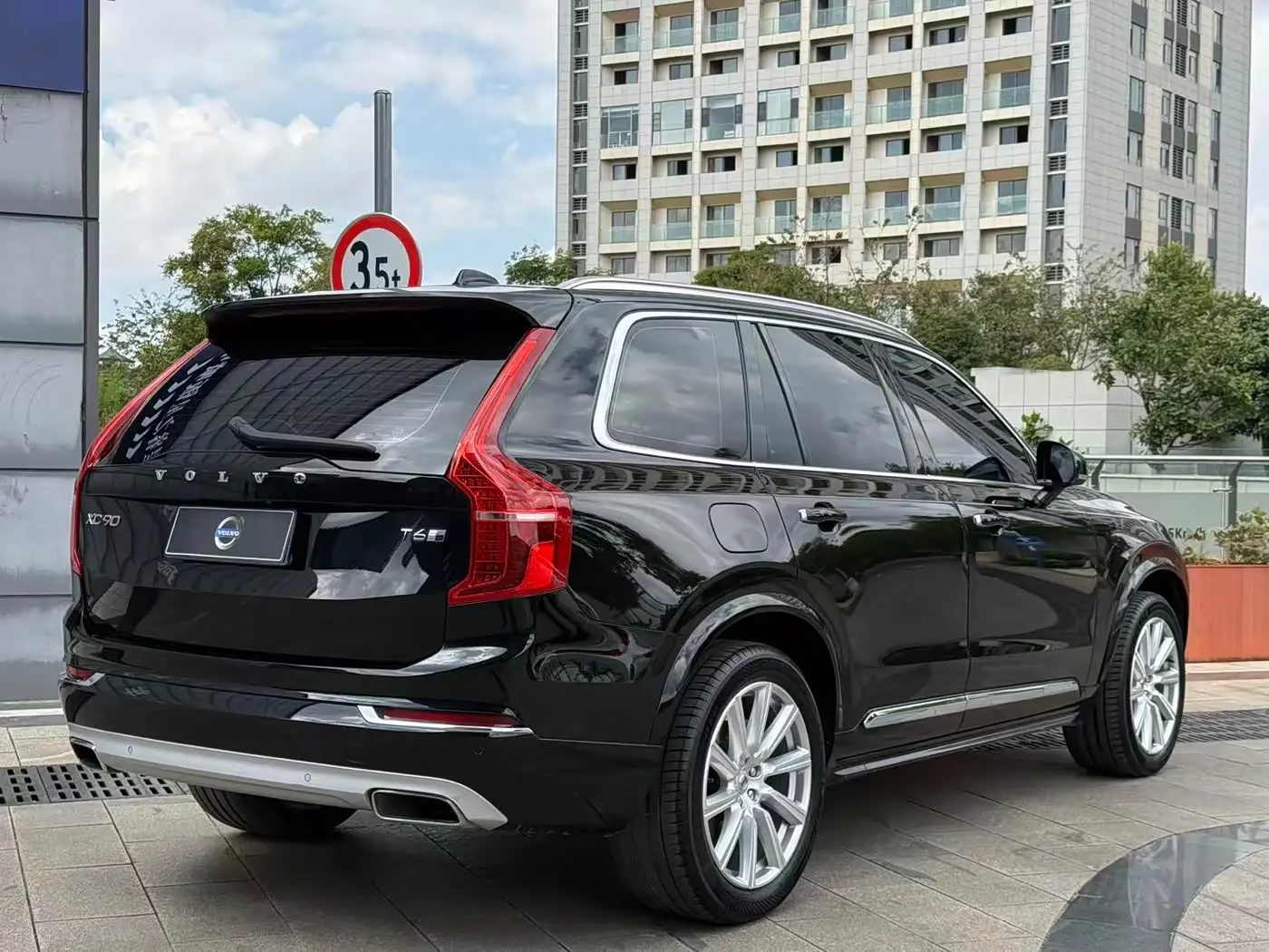Volvo XC90 2019 — Фото 4/20