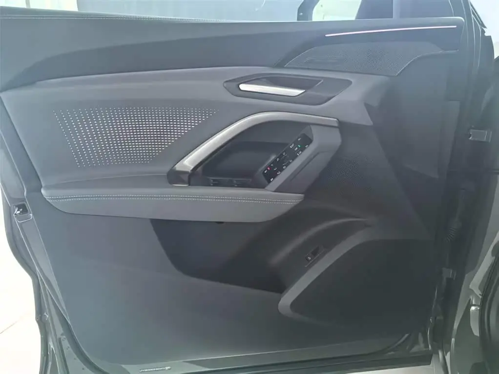 Audi Q5L 2026 — ფოტო 18/18