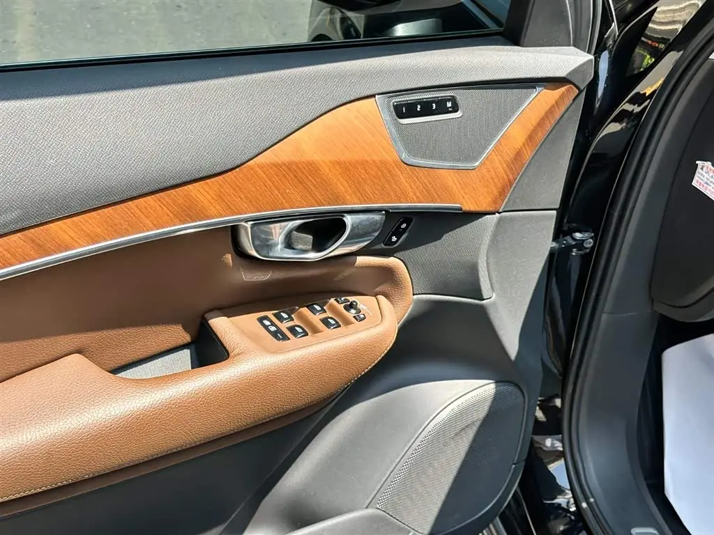 Volvo XC90 2019 — ფოტო 5/13