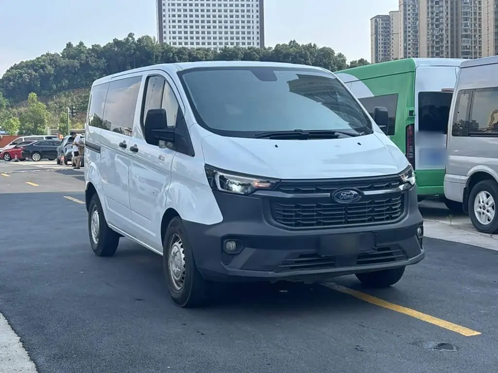 Ford Transit 2024 — Photo 8/20